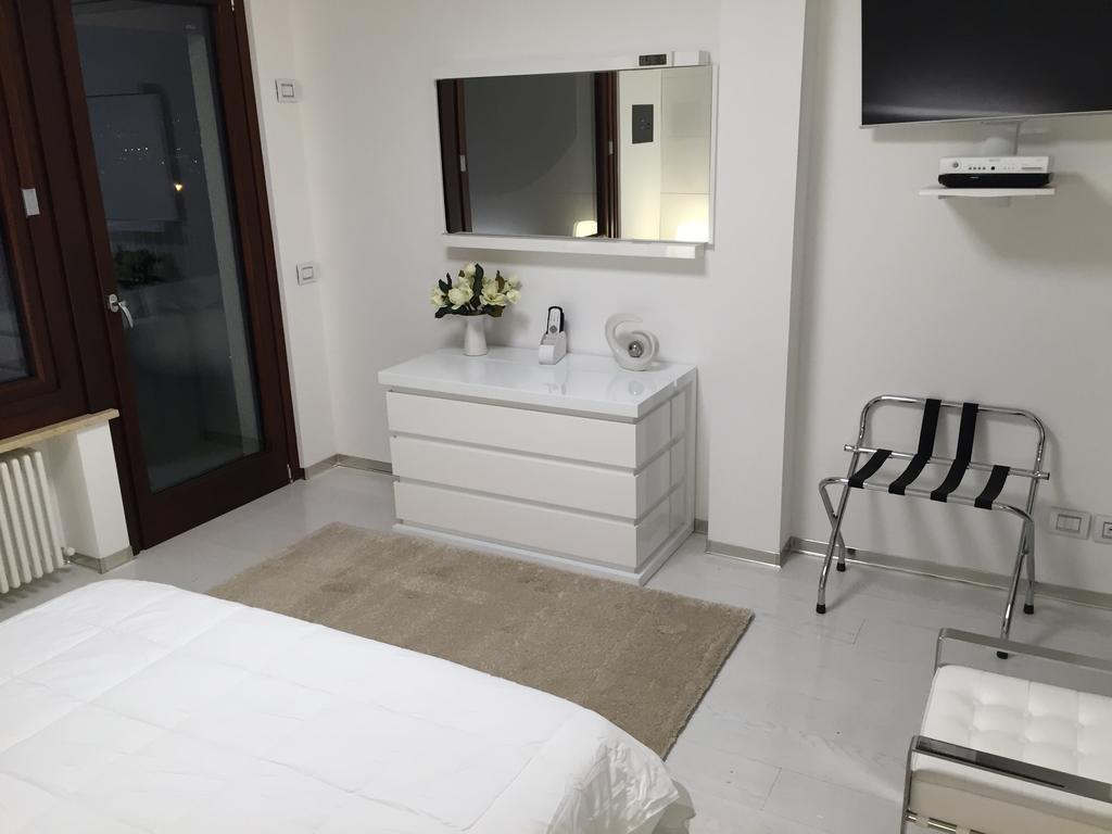 Reggio Suite Ρέτζιο ντι Καλάμπρια Δωμάτιο φωτογραφία